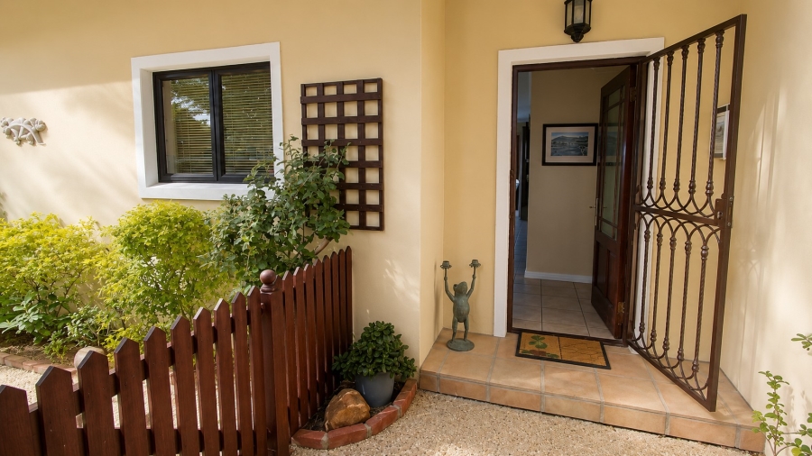 2 Bedroom Property for Sale in Froggy Farm Western Cape
